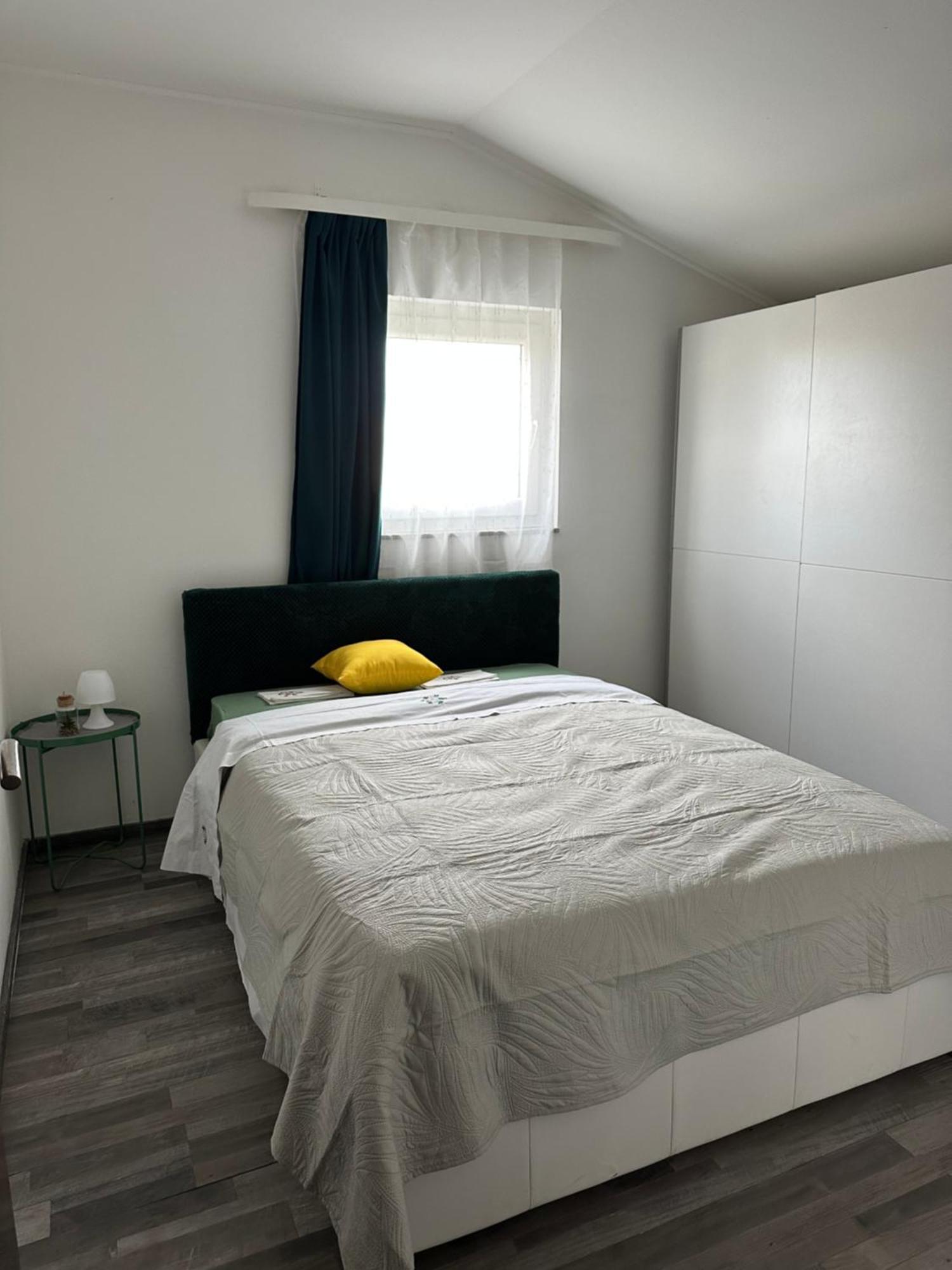 Lena Apartment *